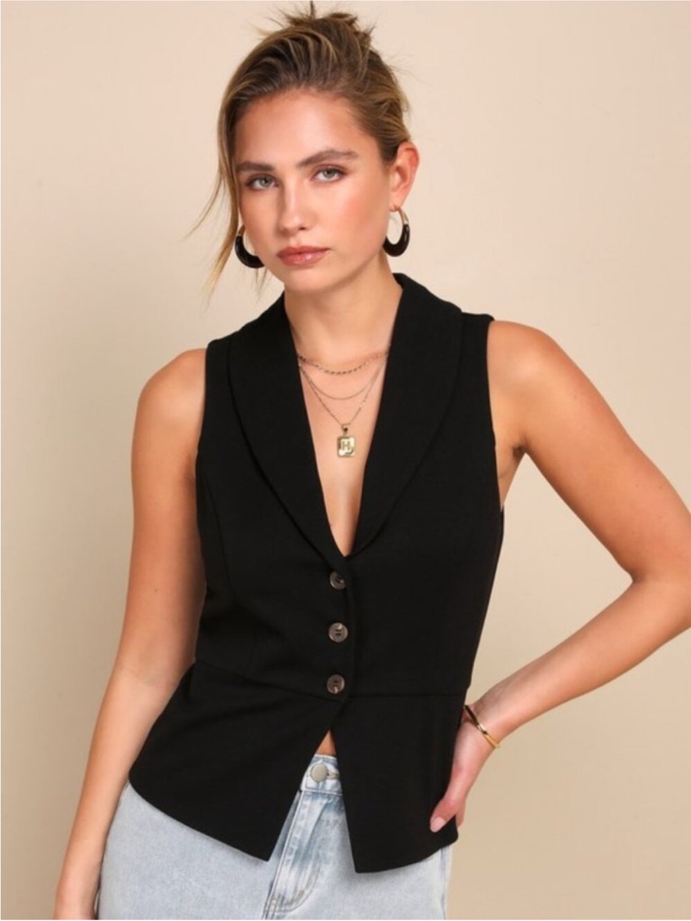 Lulu's Black Sleeveless Button-Front Tailored Camisole